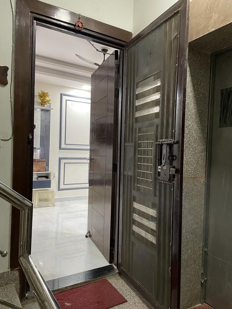 Entrance, pratap vihar 3 Bedroom 1100 Sq.Ft. Builder Floor In Pratap Vihar Ghaziabad 9055188