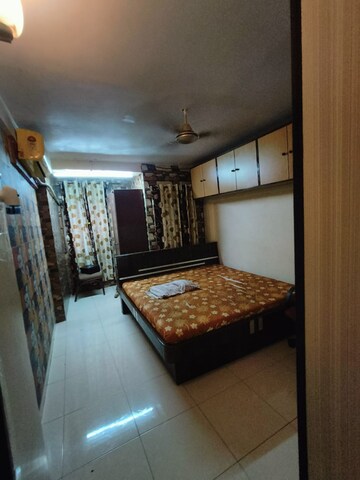 Bedroom in 2 BHK Apartment at Shraddha Darshan Santacruz, Santacruz East – for Rent