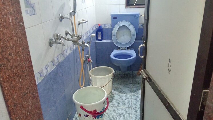 Bathroom, poonam-apartments-worli 1 Bedroom 500 Sq.Ft. Apartment In Worli Mumbai 9055193