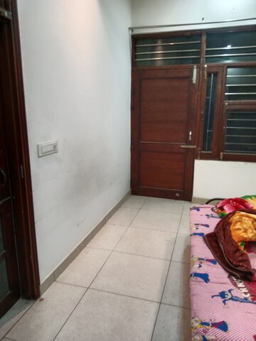 Furnished Amenities in 1.5 BHK Builder Floor at Ansals Sushant City – for Rent