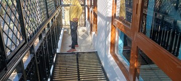Balcony in 1 BHK Builder Floor at Palam Vihar Residents Association, Palam Vihar – for Rent