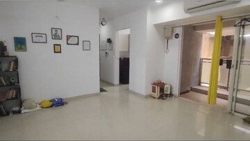 Room in 2 BHK Apartment at Omkar Veda Exclusive, Parel – for Rent