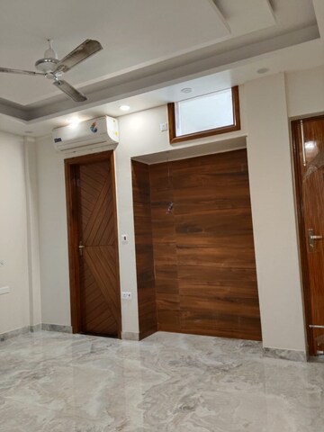 Room in 2 BHK Builder Floor at Sector 108 – for Rent