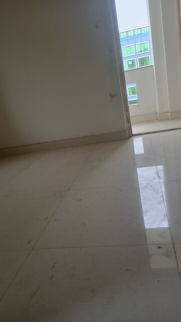 Room in 2 BHK Apartment at City Centre, Salt Lake City – for Sale