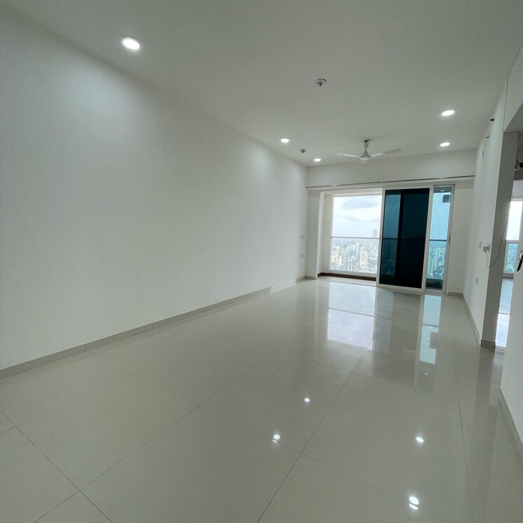 Room, malad east 3 Bedroom 950 Sq.Ft. Apartment In Malad East Mumbai 9055307