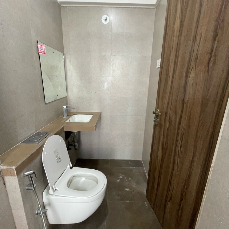 Bathroom, malad east 3 Bedroom 950 Sq.Ft. Apartment In Malad East Mumbai 9055307