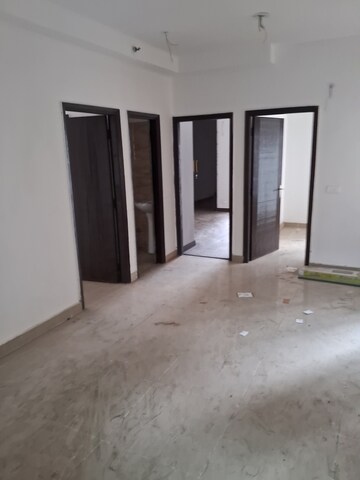 Building Lobby in 2.5 BHK Apartment at Ajnara Le Garden, Sector 16b Greater Noida – for Rent