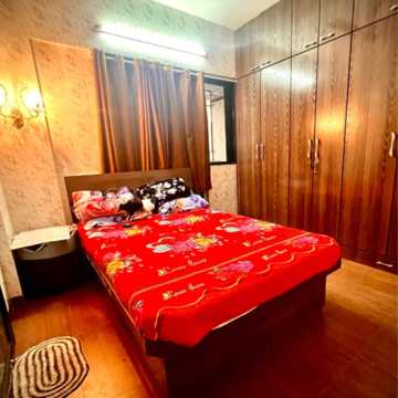 Bedroom in 2 BHK Apartment at Goregaon East – for Rent