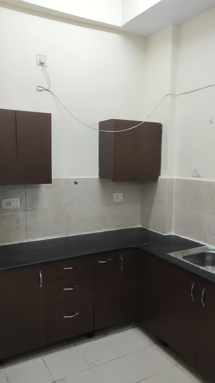 Kitchen, assotech-windsor-court 3.5 Bedroom 1645 Sq.Ft. Apartment In Sector 78 Noida 9055459