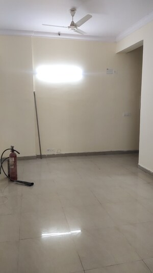 Room in 3.5 BHK Apartment at Assotech Windsor Court, Sector 78 – for Sale