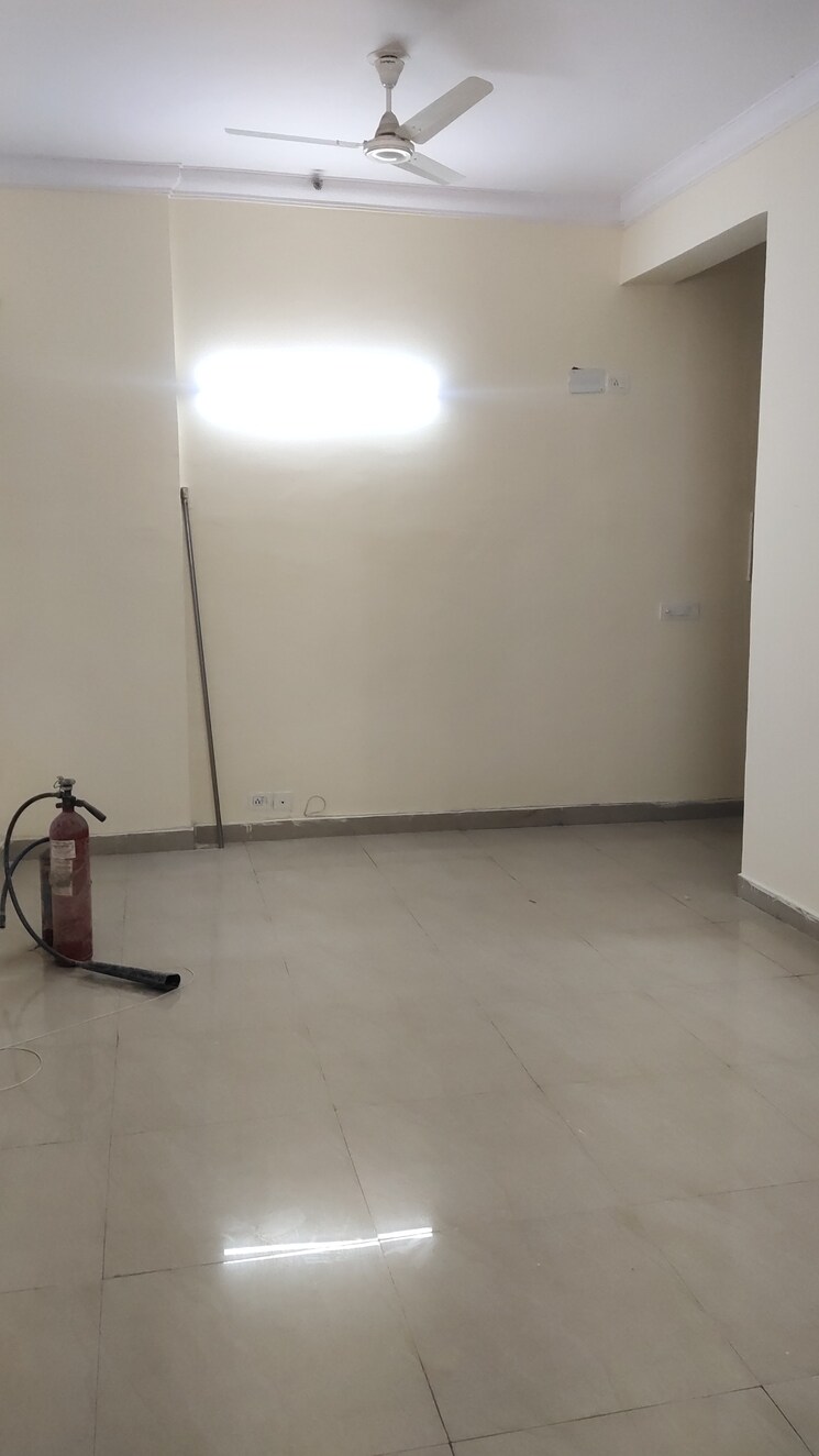 Room, assotech-windsor-court 3.5 Bedroom 1645 Sq.Ft. Apartment In Sector 78 Noida 9055459