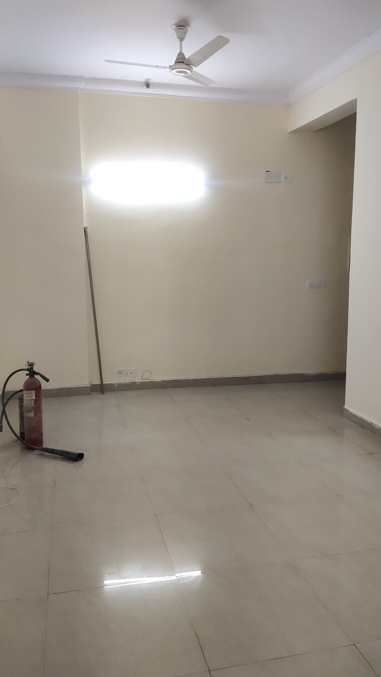 Room, assotech-windsor-court 3.5 Bedroom 1645 Sq.Ft. Apartment In Sector 78 Noida 9055459