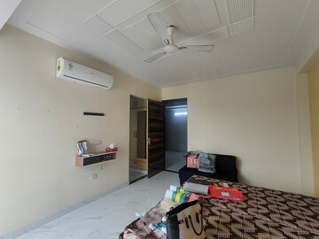 Room in 2 BHK Builder Floor at Sector 31 – for Rent