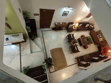 Team Area in 3 BHK Independent House at South City 1 – for Rent