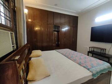Bedroom in 3 BHK Independent House at South City 1 – for Rent