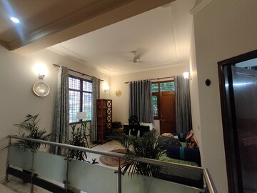 Gym in 3 BHK Independent House at South City 1 – for Rent