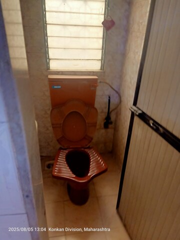 Bathroom in 1 BHK Apartment at Highway View CHS, Malad East – for Rent