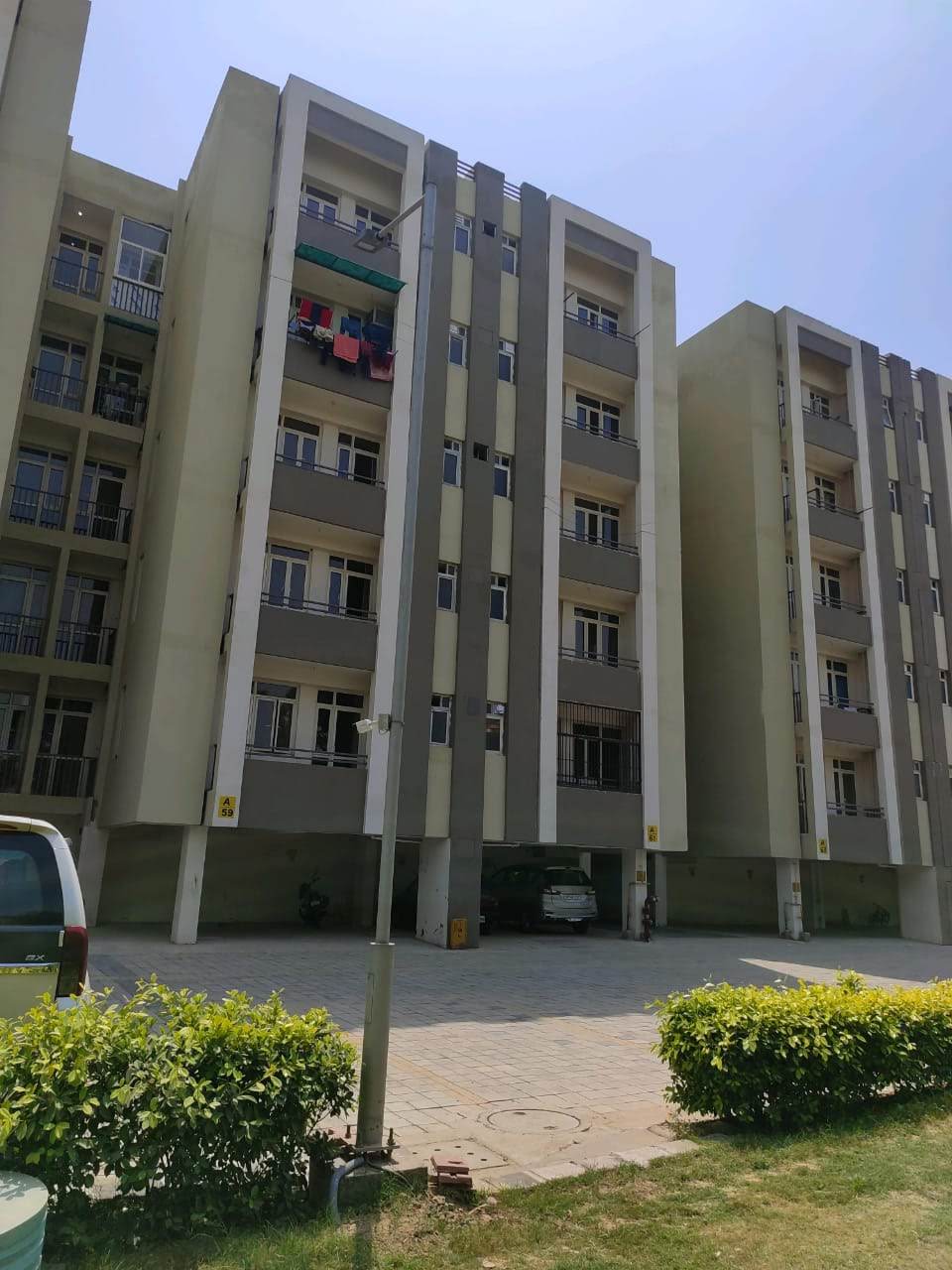 3 BHK Apartment For Rent in Wave Executive Floors