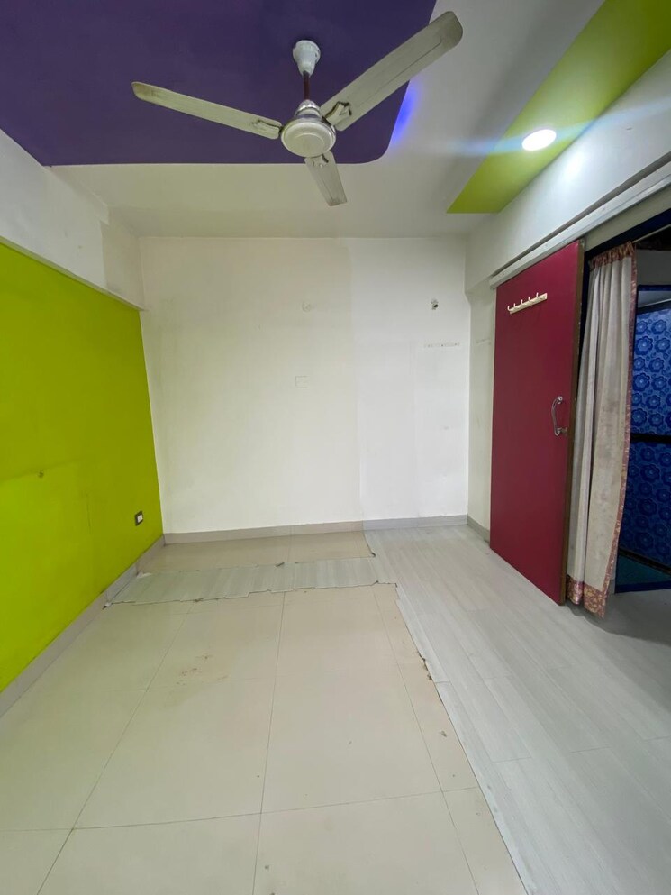 Room, lokhandwala-riviera-tower 1 Bedroom 550 Sq.Ft. Apartment In Kandivali East Mumbai 9055614