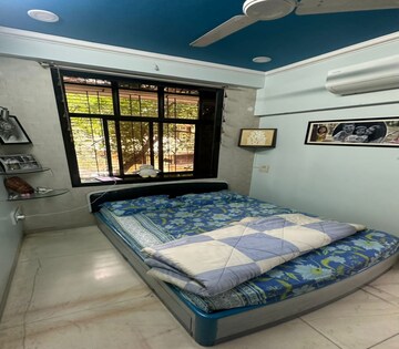 Bedroom in 2 BHK Apartment at Sion East – for Sale