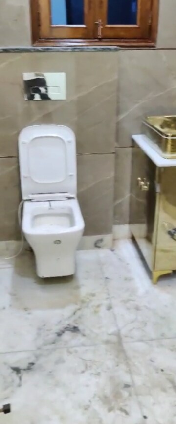 Bathroom in 3 BHK Builder Floor at Old Rajinder Nagar – for Rent