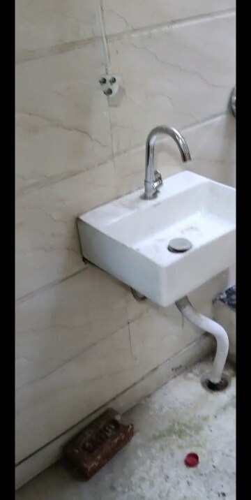 Bathroom in 3 BHK Builder Floor at Old Rajinder Nagar – for Rent
