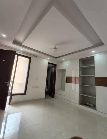 Room in 3 BHK Apartment at Boutique Residential Apartments C-220, Malviya Nagar – for Rent