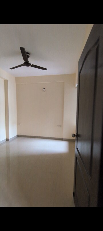 Room in 2 BHK Apartment at Aditya Urban Homes, Shahpur Bamheta – for Rent