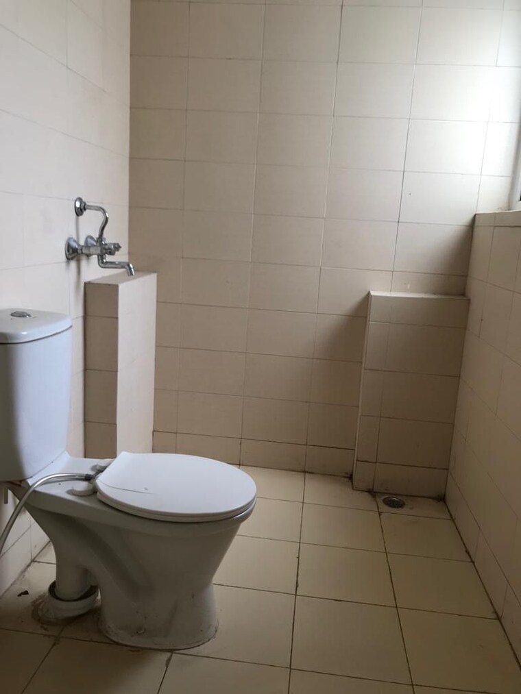 Bathroom, puri-vip-floors 2 Bedroom 1375 Sq.Ft. Apartment In Sector 81 Faridabad 9055754