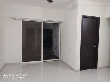 Room in 2 BHK Apartment at Kolte Patil Life Republic, Hinjewadi – for Rent