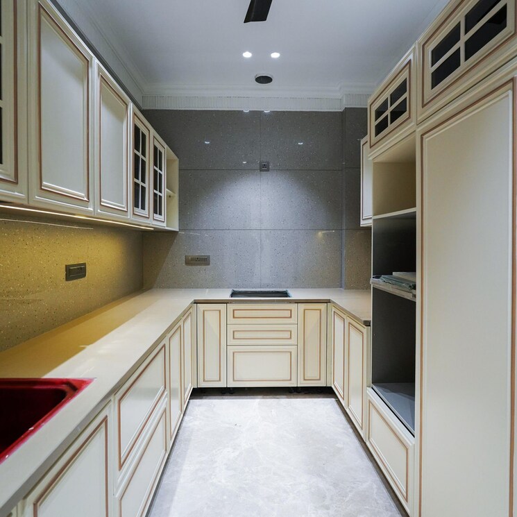 Balcony, defence colony 3 Bedroom 217 Sq.Yd. Builder Floor In Defence Colony Delhi 9055761