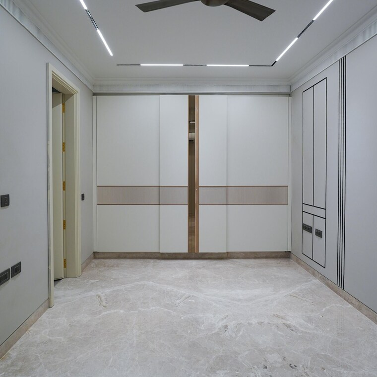 Room, defence colony 3 Bedroom 217 Sq.Yd. Builder Floor In Defence Colony Delhi 9055761