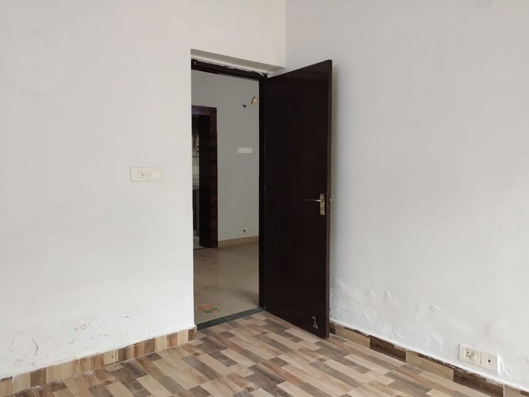 Room, bptp-park-elite-floors-sector-88 3 Bedroom 250 Sq.Yd. Apartment In Sector 88 Faridabad 9055764