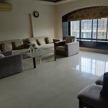 Living Room in 2 BHK Apartment at Dilshad Garden – for Rent