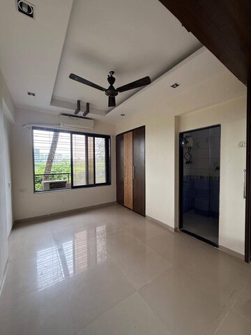 Room in 2 BHK Apartment at Andheri West – for Rent