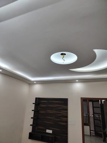 Furnished Amenities in 3 BHK Builder Floor at Dhakoli – for Sale