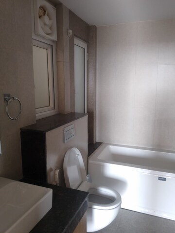Attached Bathroom in 3.5 BHK Apartment at Sector 32 – for Rent