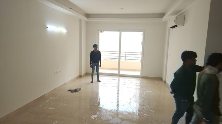 Living Room, sector 32 3.5 Bedroom 2300 Sq.Ft. Apartment In Sector 32 Noida 9055830