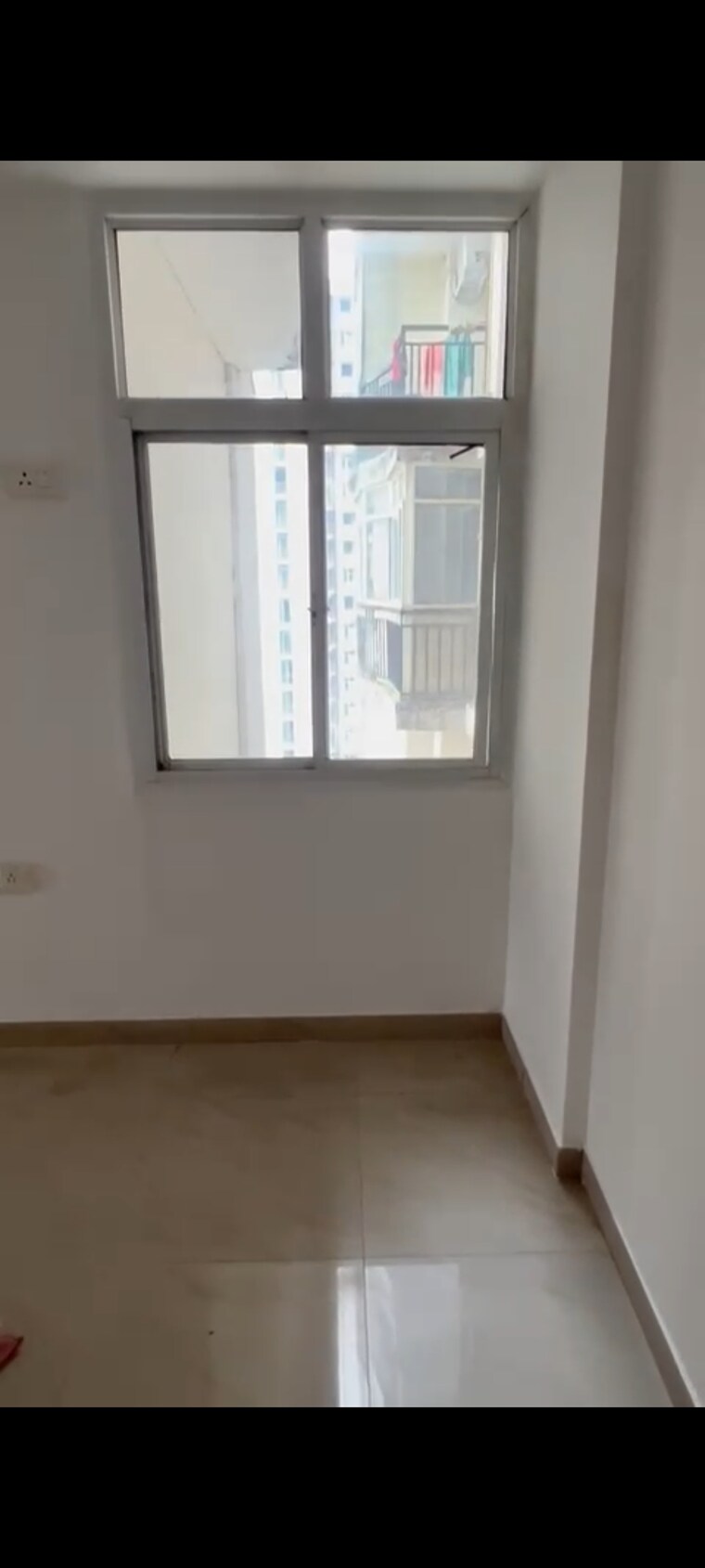 Room, crossing-republik 2 Bedroom 1075 Sq.Ft. Apartment In Crossing Republic Ghaziabad 9055831