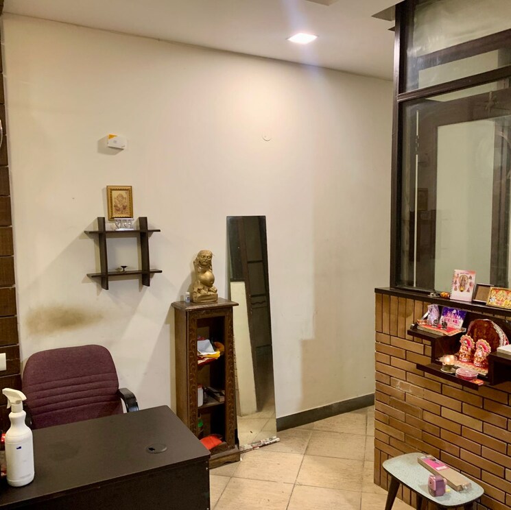 Living Room, amar colony Commercial Office Space 100 Sq.Yd. In Amar Colony Delhi 9057249