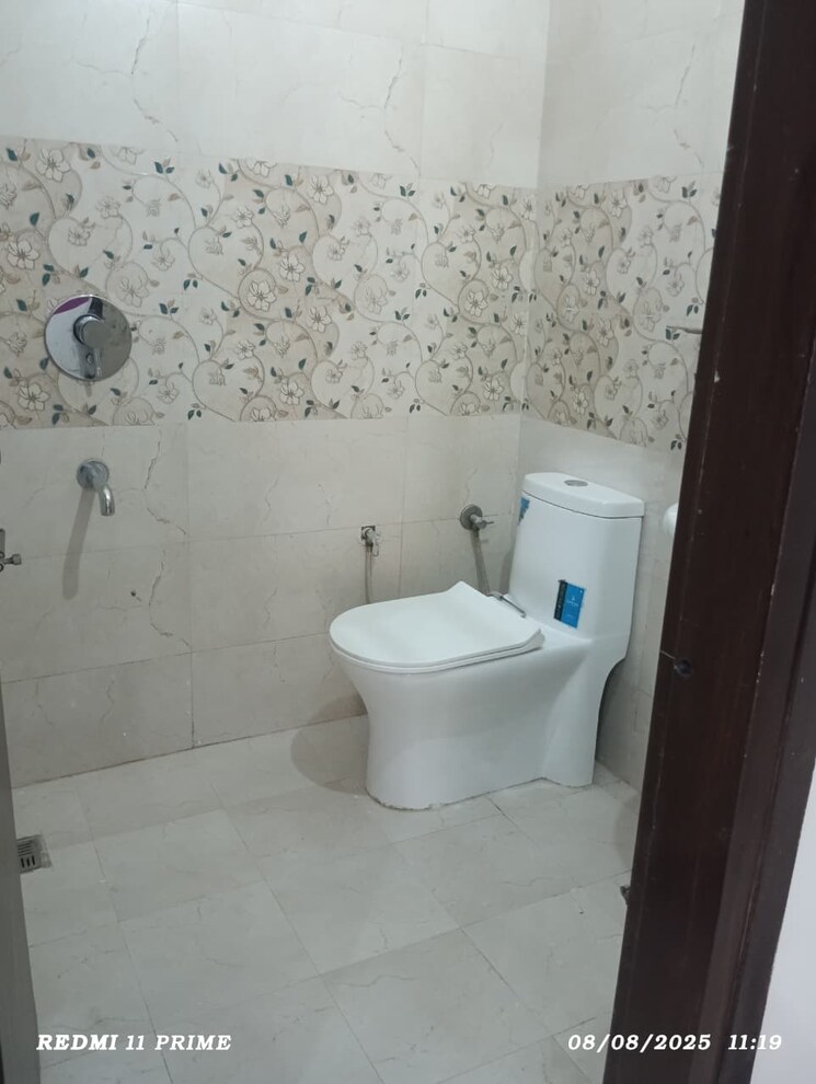 Bathroom, dhakoli 3 Bedroom 900 Sq.Ft. Builder Floor In Dhakoli Zirakpur 9055864