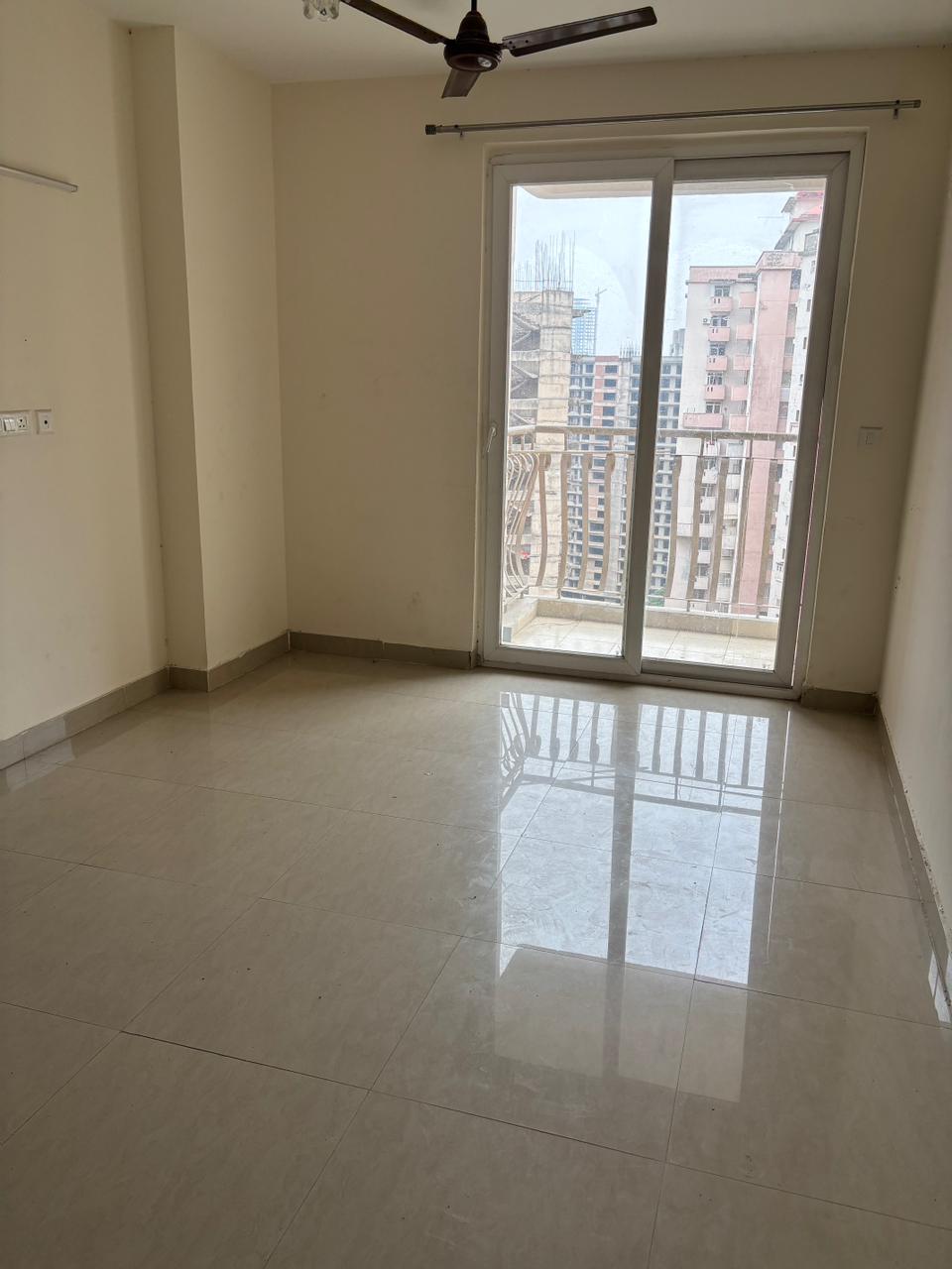 3 BHK Apartment For Rent in Logix Blossom County