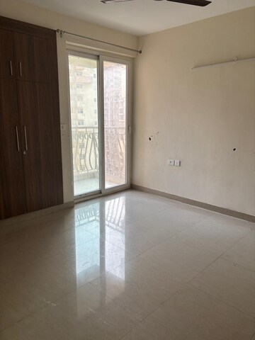 Room in 3 BHK Apartment at Logix Blossom County, Sector 137 – for Rent