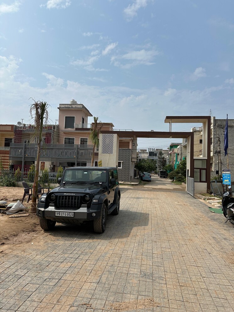  Parking, kharar 3 Bedroom 1600 Sq.Ft. Villa In Kharar Mohali 9055867