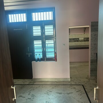 Room in 1 BHK Independent House at Sector 9 – for Rent