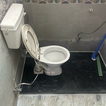 Bathroom in 1 BHK Independent House at Sector 9 – for Rent