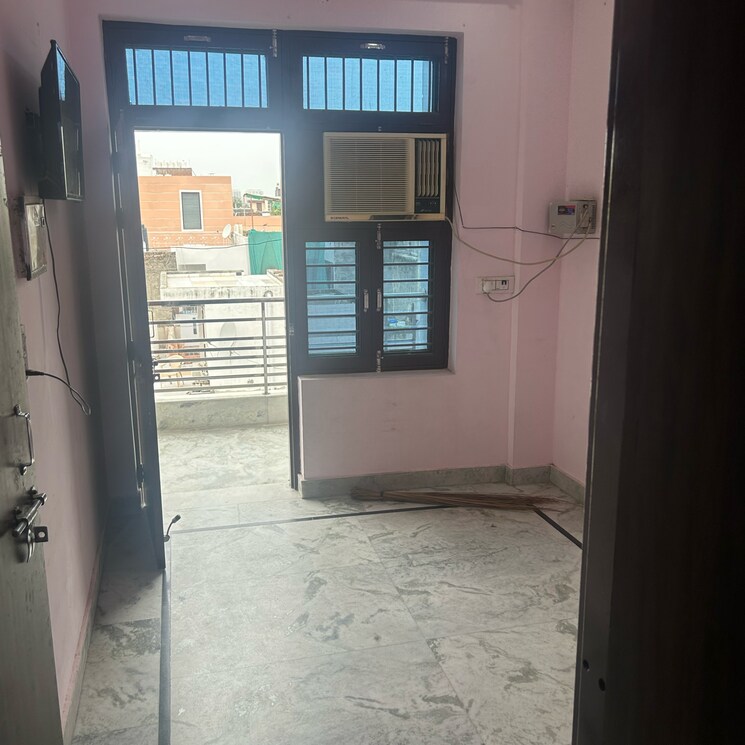  Parking, sector 9 1 Bedroom 60 Sq.Yd. Independent House In Sector 9 Gurgaon 9055925