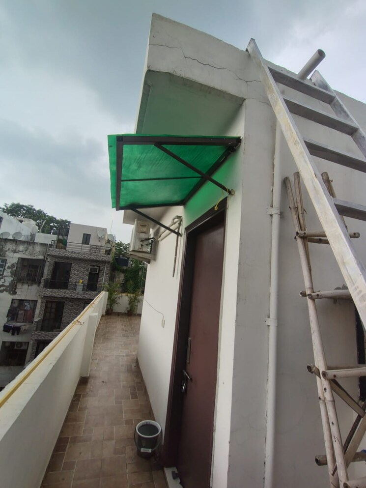 Balcony, malviya nagar 1 RK 600 Sq.Ft. Builder Floor In Malviya Nagar Delhi 9055958
