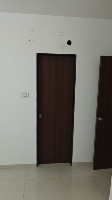 Furnished Amenities in 2 BHK Apartment at Shapoorji Pallonji Joyville Celestia, Hadapsar – for Rent