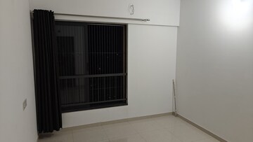 Room in 2 BHK Apartment at Shapoorji Pallonji Joyville Celestia, Hadapsar – for Rent